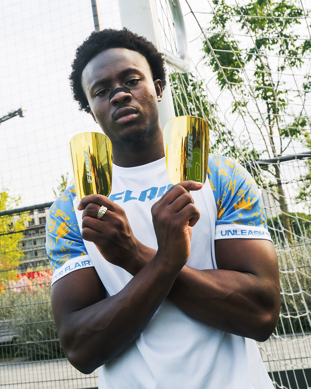 Goldene Schienbeinschoner