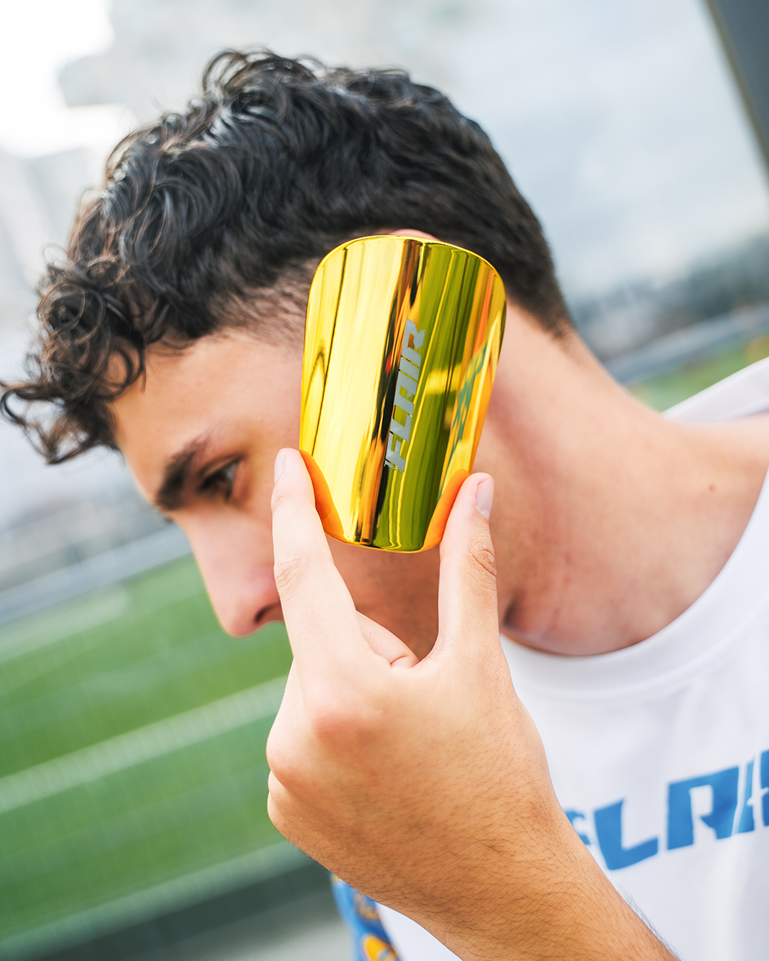 Goldene Schienbeinschoner