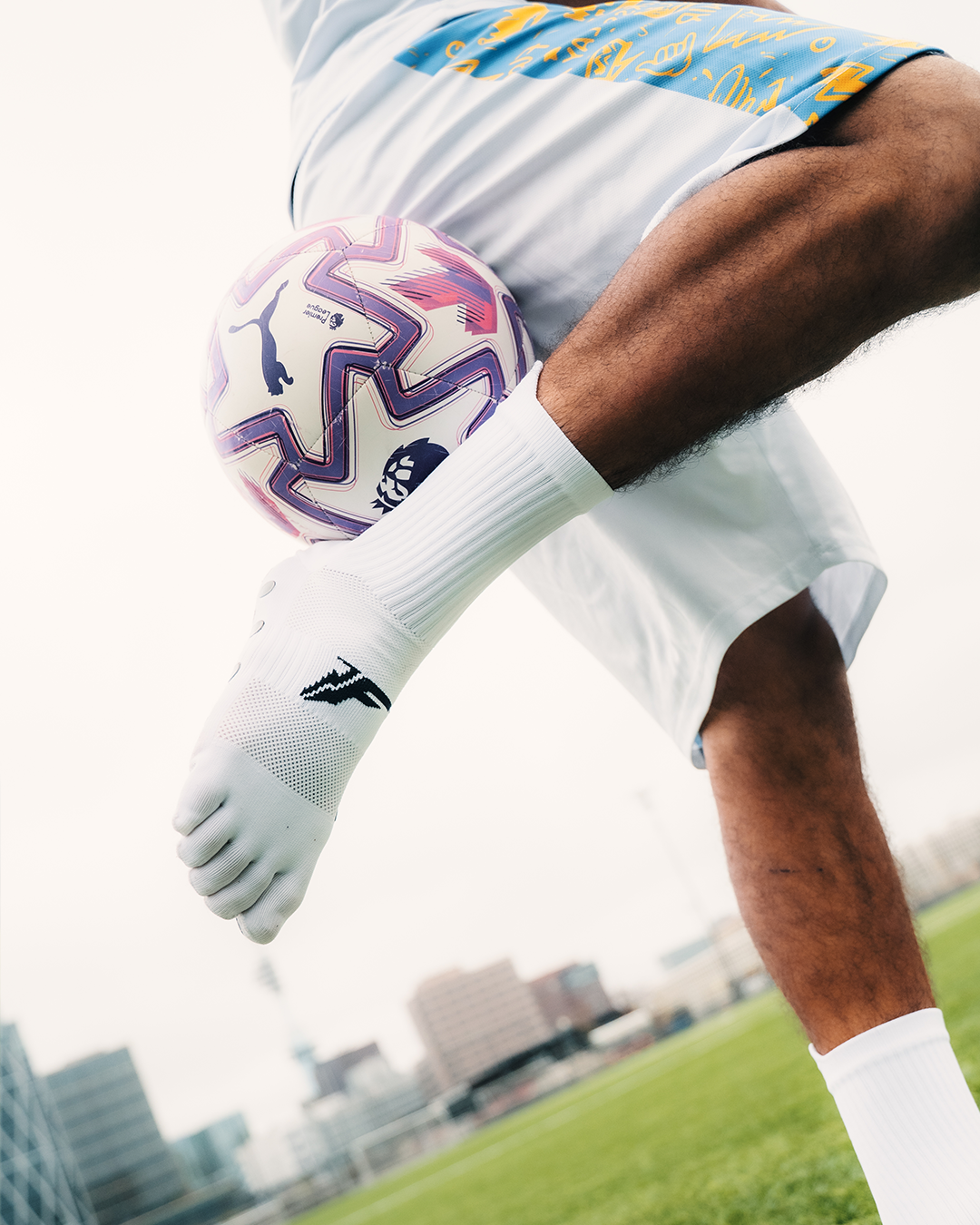 Les chaussettes à orteils séparés sont la norme dans le football japonais depuis deux décennies.