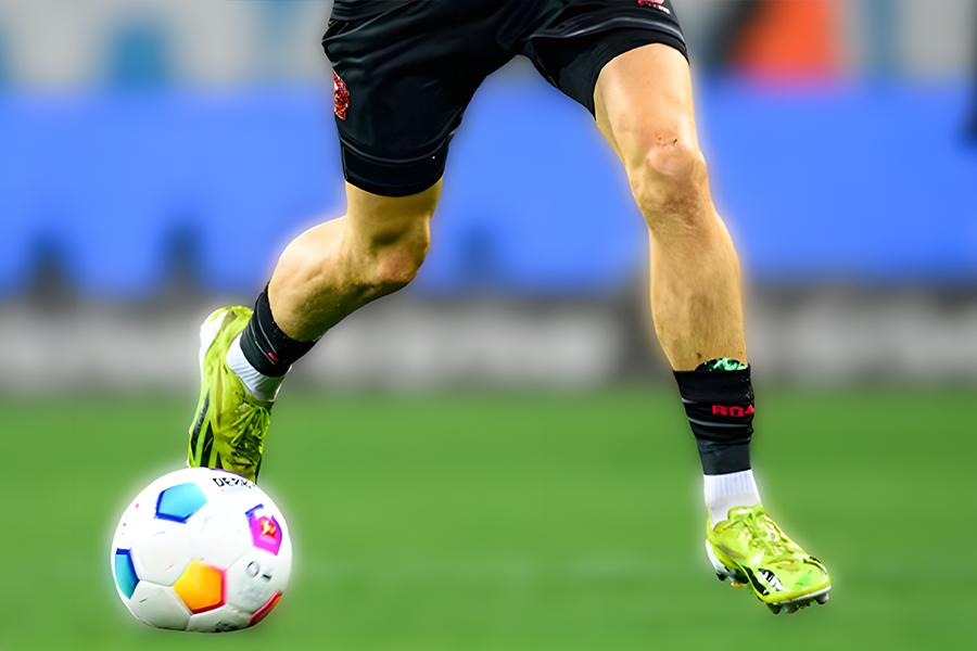 Why do football players cut their socks? – FLAIR